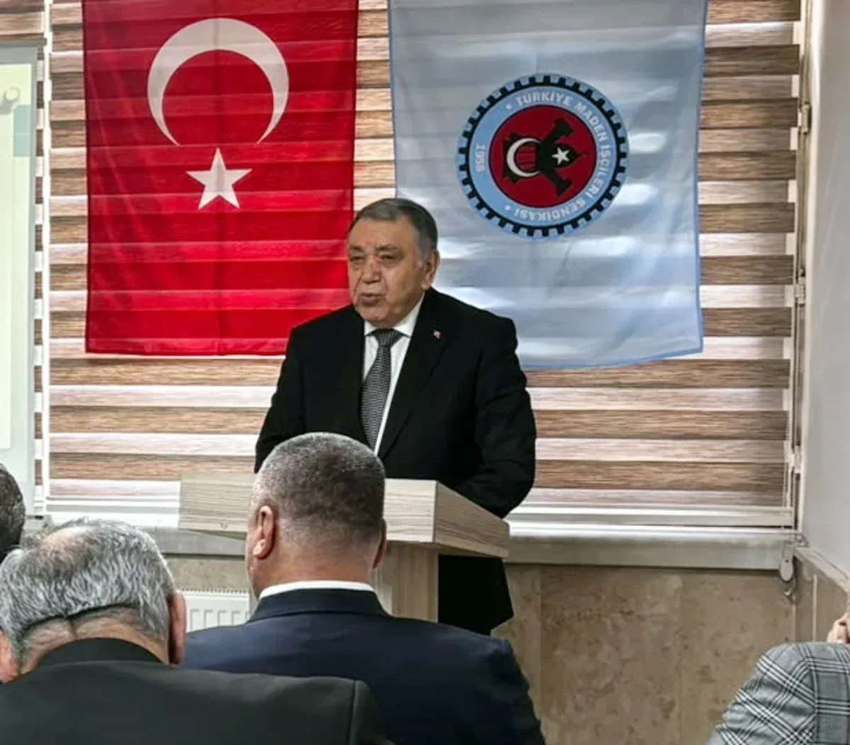 Maden-İş’te yönetici ve temsilcilere eğitim semineri
